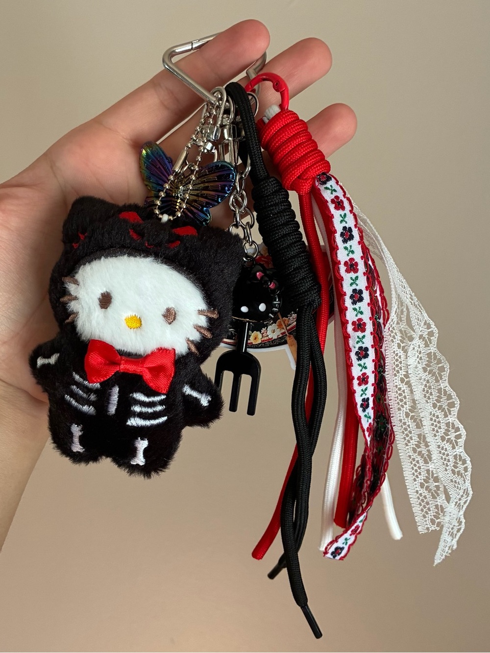 Halloween Hello Kitty Skeleton Plush Keychain Bag Charm - Picture 2 of 3